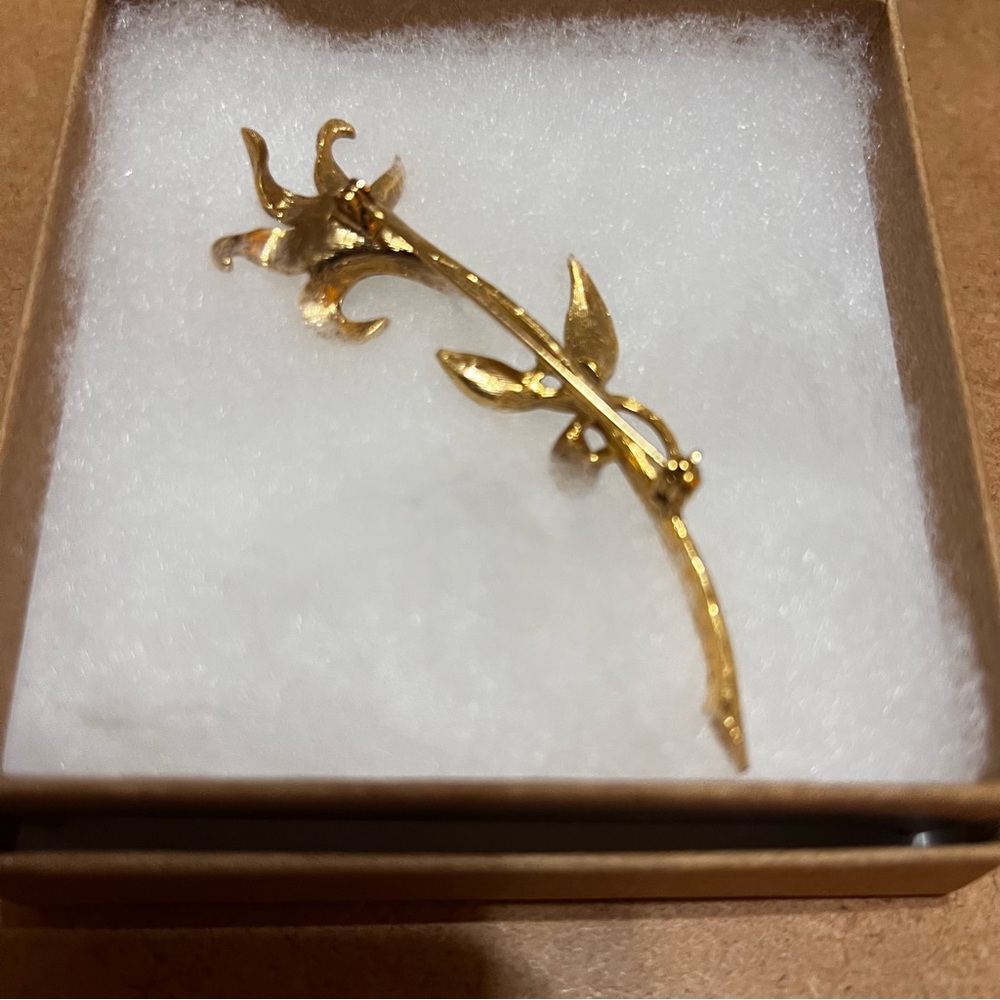 Vintage Spikey Goldtone Flower Faux White Pearl  Brooch
